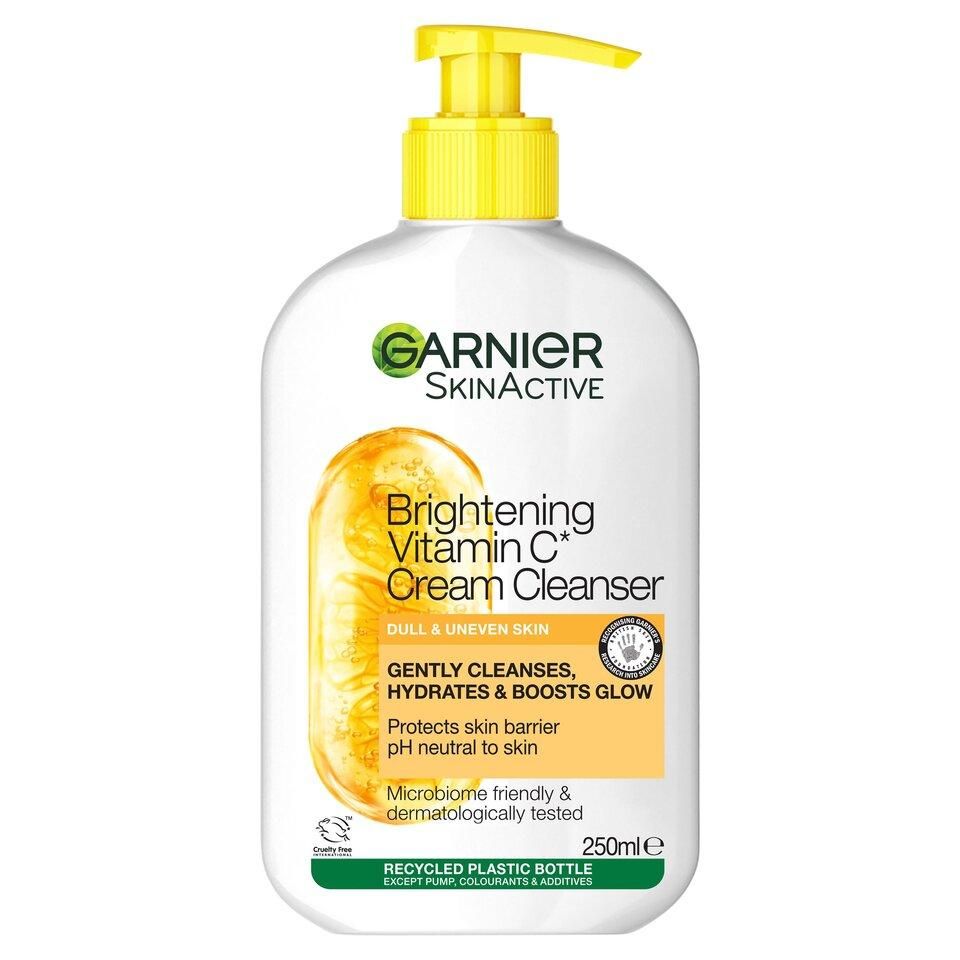 Garnier_Skinactive_Brightening_Vitamin_C_Cream_Cleanser_250ml_.jpeg